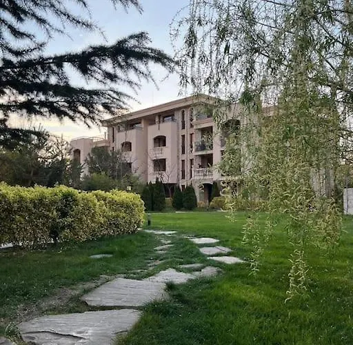 Cascadas, With A Pool View Appartamento *